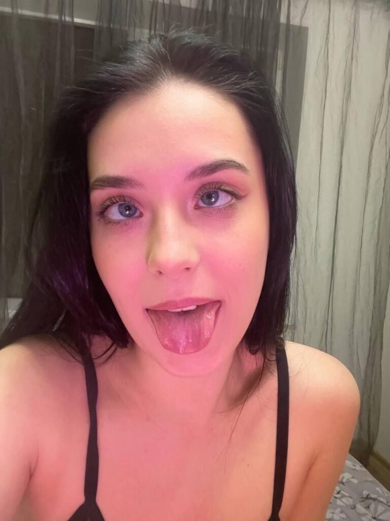 6horny_as_fuck9